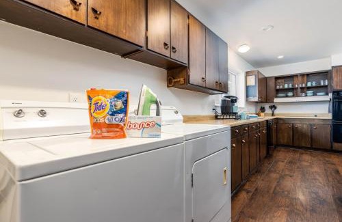 Sandy House | Mountain Setting, Near Trails!