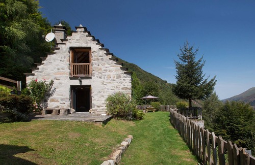 Viscos House | Mountain sheepfold - Charm, calm and comfort - Breathtaking view - 8/10 ps
