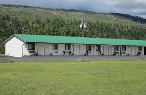Barriere Hotel | Mountain Springs Motel & RV Park