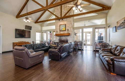Bee Cave Hotel | Mountain Star Lodge
