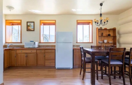 Three Rivers Cabin | Mountain Summit View