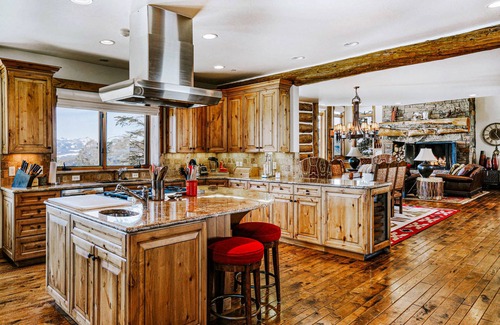 Gallatin Gateway Cabin | Mountain Top Luxury | Cabin in Big Sky w/fireplace, patio, full kitchen, & W/D