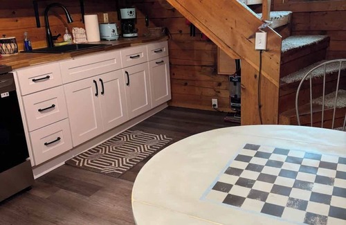 Helen Cabin | Mountain Tranquility Romantic-Hot Tub-Cabin w/View