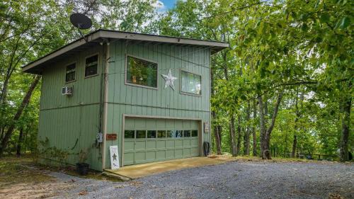 Mentone House | Mountain Treehouse - Magpie Nest