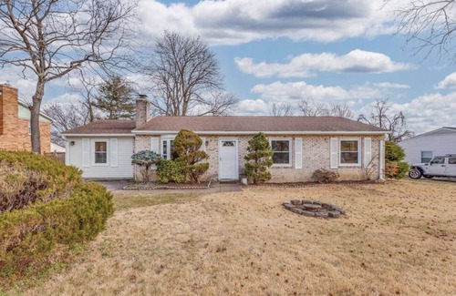 Fort Washington House | Mountain view 3 bedroom House near DC