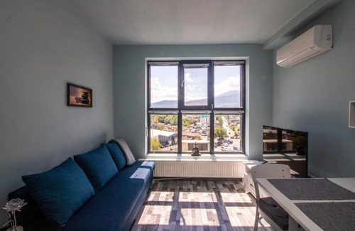 Studentski Grad Apartment | Mountain View Apartment 1 + Parking