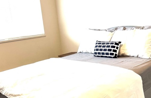 Chilliwack Proper Village West Apartment | Mountain View!!
