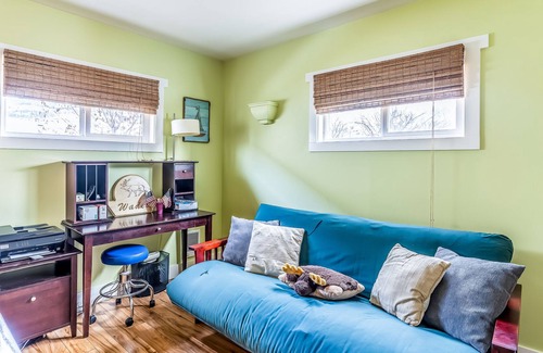 Dayton House | Mountain view escape with washer/dryer - walk to lake & beach