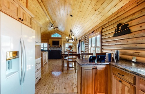 Rainbow Valley Cabin | Mountain-view escape with private hot tub, fireplace, washer/dryer, and deck