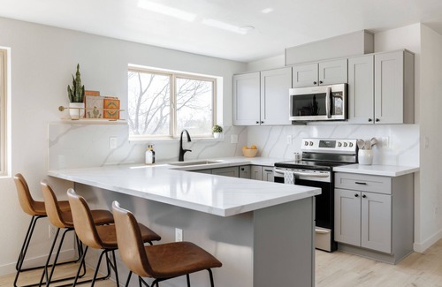 Bear Canyon Hills House | Mountain View Escape with Pool - Newly Renovated