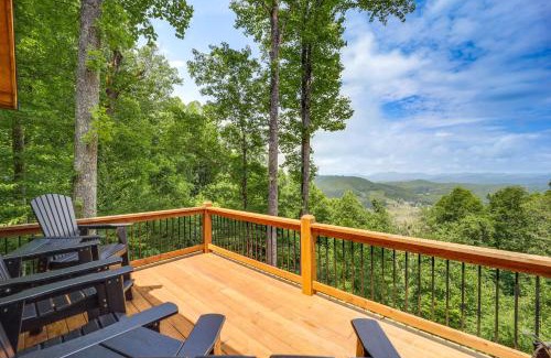 Fleetwood House | Mountain-View Fleetwood Retreat with Deck and Grill