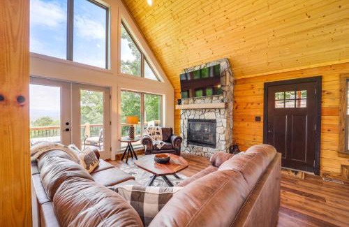 Fleetwood House | Mountain-View Fleetwood Retreat with Deck and Grill
