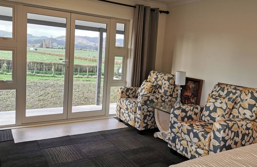 Cambridge Bed & Breakfast | Mountain View, Garden view, animals, Farm stay