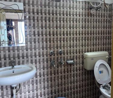 Tosh House | Mountain View guesthouses &cafe