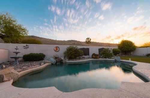 Pinnacle Hill House | Mountain View Hide Away with Heated Pool
