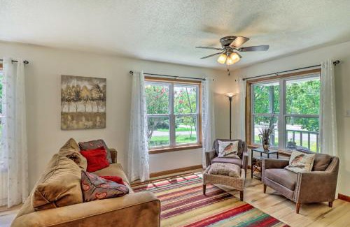 Mountain View House | Mountain View Home Steps to Amphitheater Park