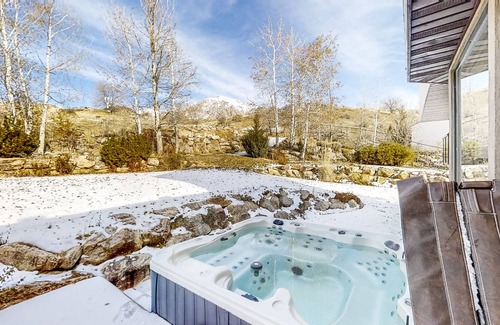 North Ogden House | Mountain-View Home with Private Hot Tub, Jetted Tub & Wet Bar - Near Skiing