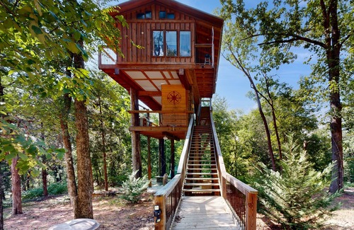 Jackson House | Mountain view home with hot tub