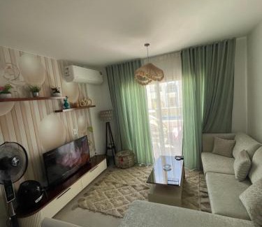 Shurtah al-Dakhlah House | Mountain view north coast