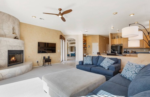 Oro Valley House | Mountain View Retreat- Gorgeous Pools