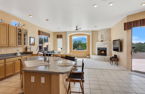 Oro Valley House | Mountain View Retreat- Gorgeous Pools