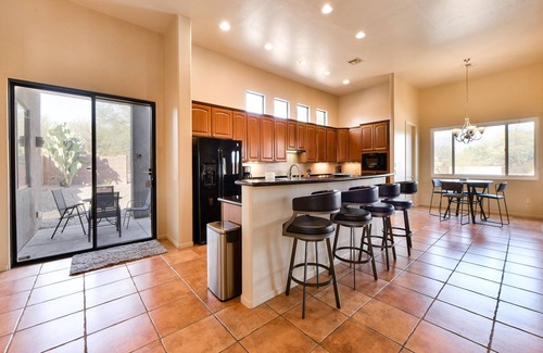 Tanque Verde House | Mountain-view retreat with private pool, spa, patio & central AC - dog-friendly