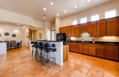 Tanque Verde House | Mountain-view retreat with private pool, spa, patio & central AC - dog-friendly