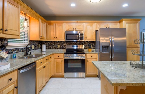 Clayton House | Mountain View|Retreats|Golf Fun|Wineries