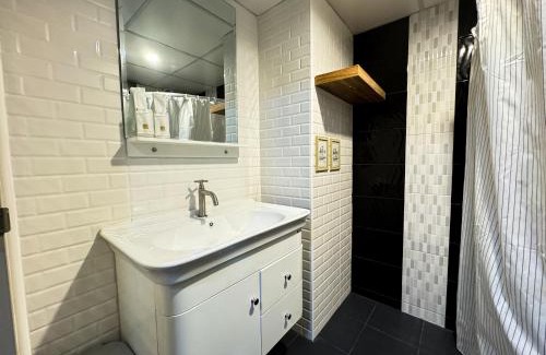 Nimman Apartment | Mountain View room located in Nimman Road