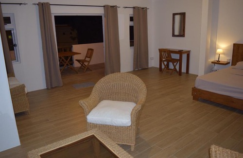 La Gaulette Apartment | Mountain View Studio