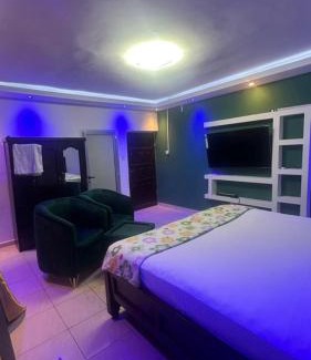 Freetown Apartment | Mountain View Villa