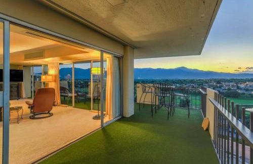 Southeast Colorado Springs Apartment | Mountain Views From L-Shaped Terrace