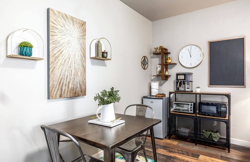 Draper Apartment | Mountain Views for 8! New, private, professionally decorated 2 Bedroom/2 Bath