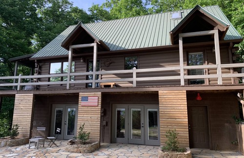 Morganton House | Mountain Views, Log Cabin, Quiet Area - Lily's Lookout
