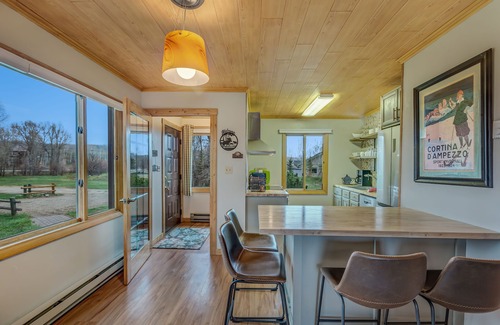 Clark Cabin | Mountain views, private access to the Elk river, fishing, hunting, hiking!