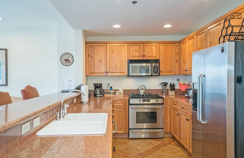 Mountain Village Condo | Mountain Views From Every Window In This Outdoor Escape