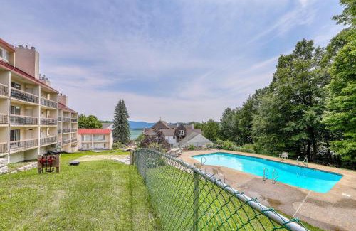 Warren Apartment | Mountainside Dream
