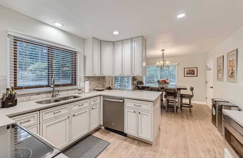 Perry Park House | Mountainside Escape: EV Charger, Patio & Views