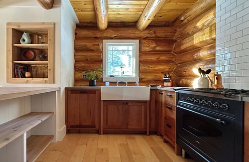 Lutsen Cabin | Mountainside Log Cabin on Caribou Lake