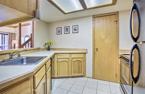 Frisco Condo | Mountainside Royalview Condo: Pool/Hot Tubs, Great Location
