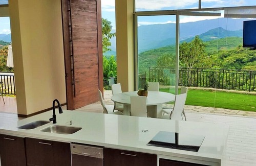 Anapoima House | MOUNTAINVIEW ANAPOIMA COUNTRY HOUSE PRIVATE POOL