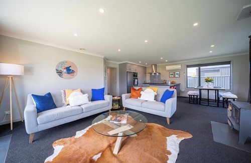 Te Anau House | Mountainview Escape - Te Anau Holiday House