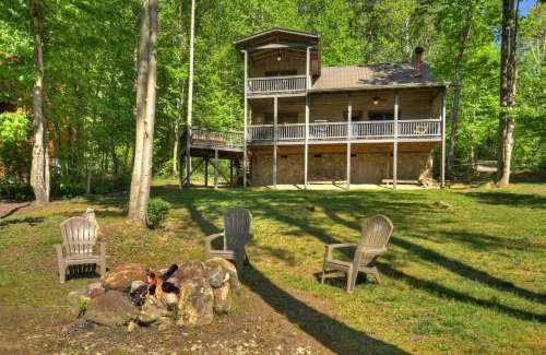 Ellijay House | Mountainview Lake Retreat