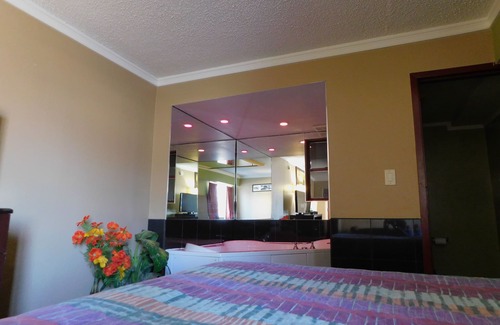 Lawrenceville Hotel | Mounts Motel