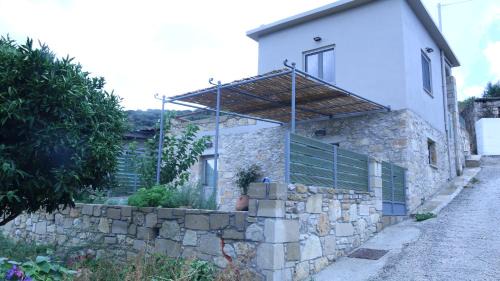 Latziana House | Mouri Village