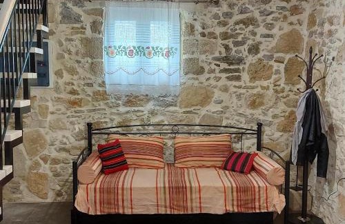 Latziana House | Mouri Village