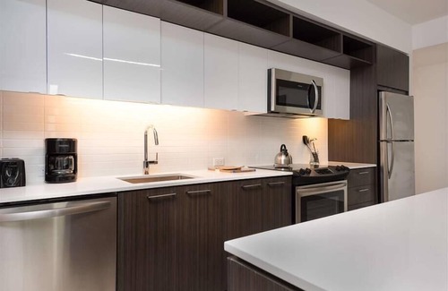 Reston Apartment | Move in w/Ease | Furnished & Well-equipped | Reston TC