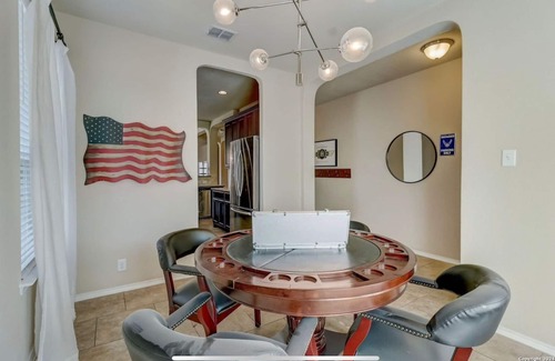 Converse House | Movie Night with Projector, Pool & Poker Tables