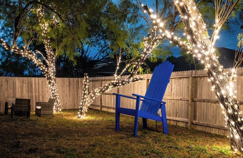 Southside House | Movie Theatre! Pool Table!Lackland! Vanity room ! Near Seaworld !