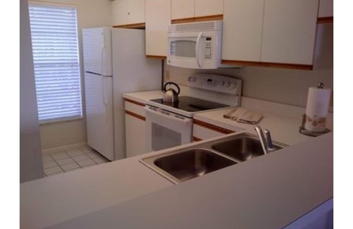 Plantation Condo | Moving to Florida? Need Short Term Accommodations?